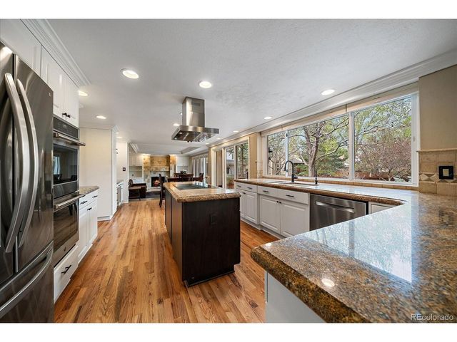 2171 S Parfet Dr, Lakewood, CO 80227