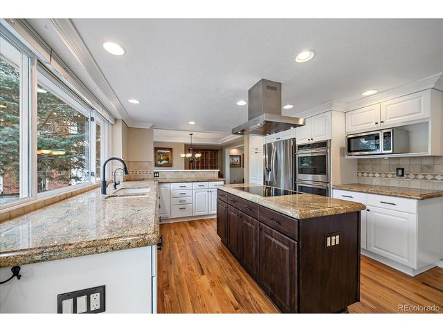 2171 S Parfet Dr, Lakewood, CO 80227