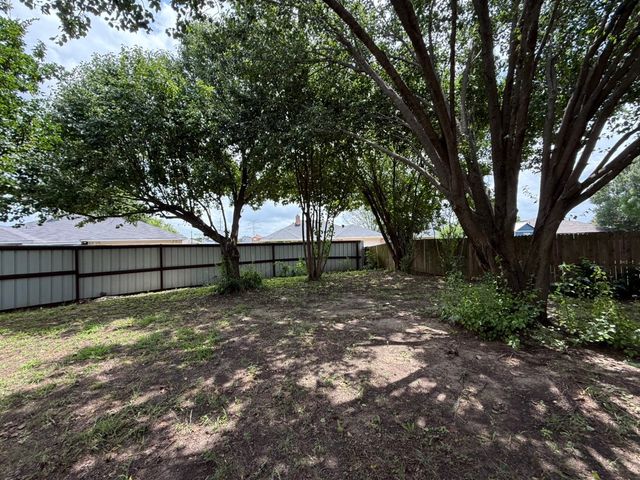 1104 Wentwood Court, Desoto, TX 75115