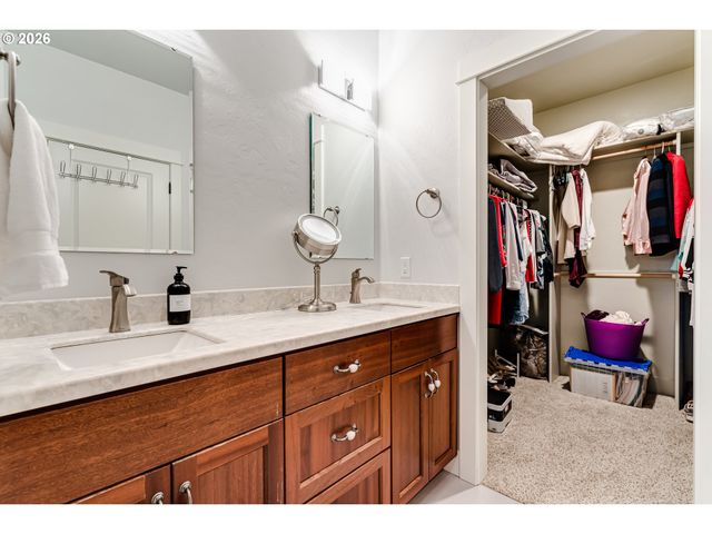 2235 CORINTHIAN Ct, Eugene, OR 97405