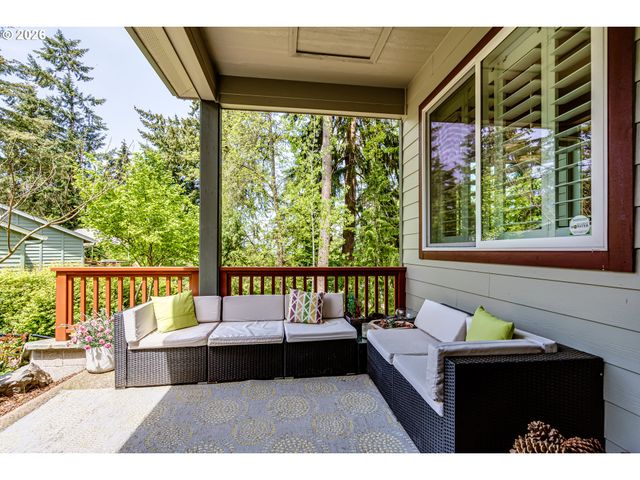 2235 CORINTHIAN Ct, Eugene, OR 97405