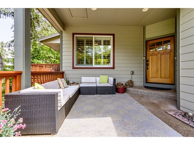 2235 CORINTHIAN Ct, Eugene, OR 97405