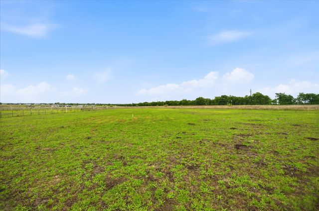 8645 County Road 1143, Celeste, TX 75423