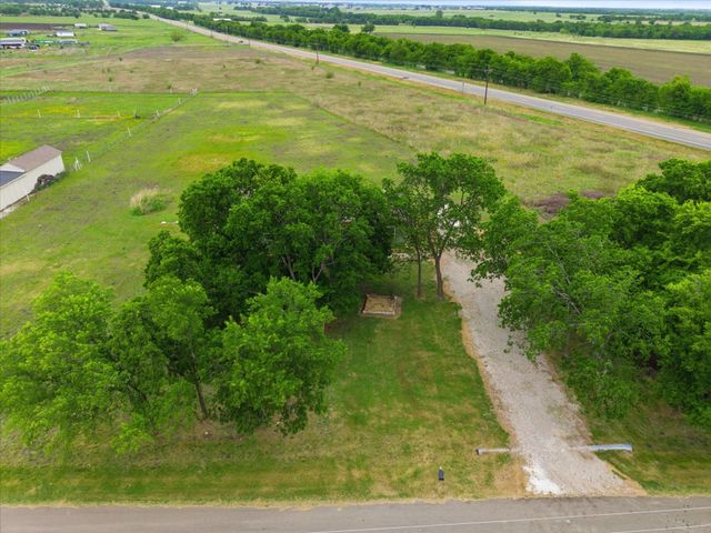 8645 County Road 1143, Celeste, TX 75423