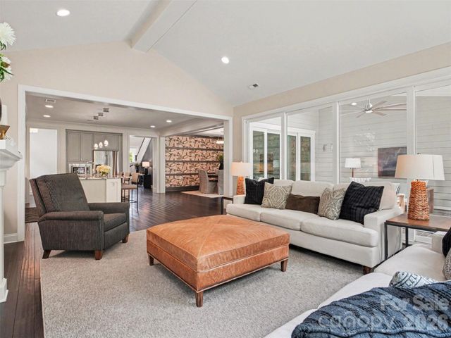 1020 N Sharon Amity Road, Charlotte, NC 28211