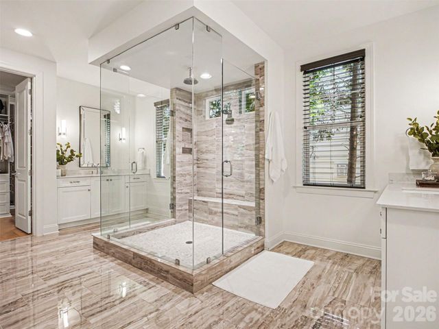 1020 N Sharon Amity Road, Charlotte, NC 28211