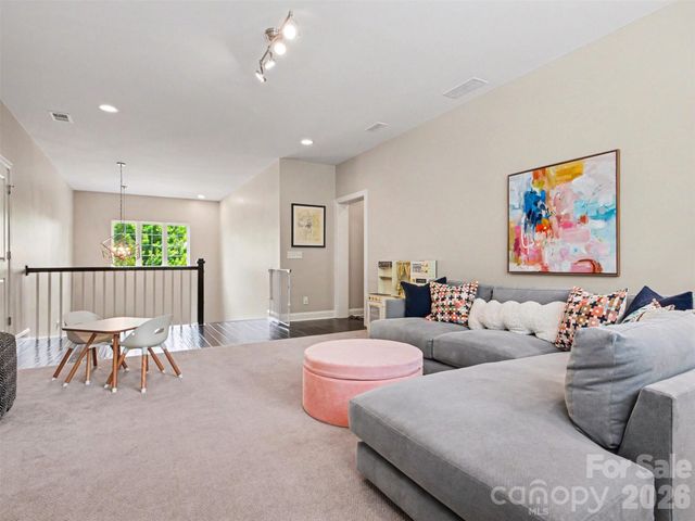 1020 N Sharon Amity Road, Charlotte, NC 28211