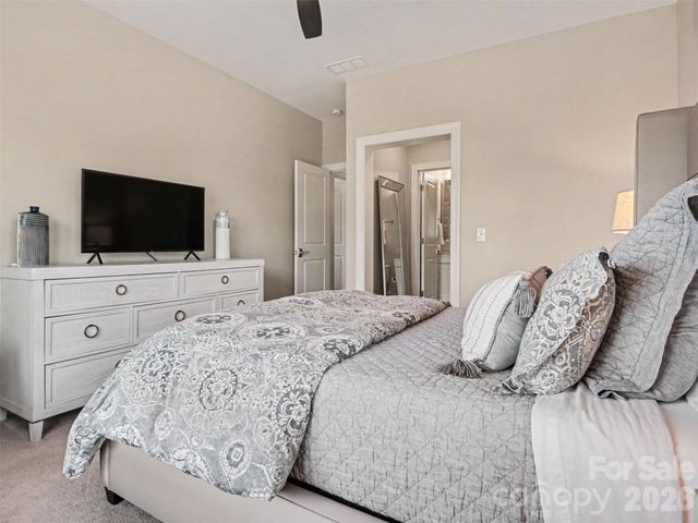 1020 N Sharon Amity Road, Charlotte, NC 28211
