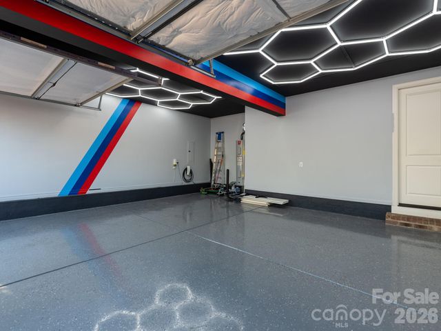 1020 N Sharon Amity Road, Charlotte, NC 28211