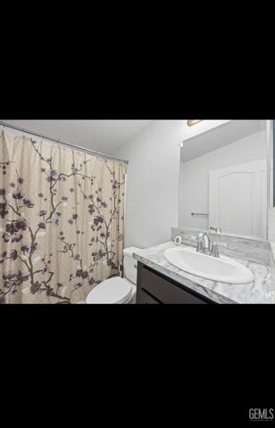 6351 Akers Road 103, Bakersfield, CA 93313