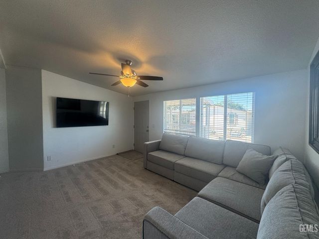 6351 Akers Road 103, Bakersfield, CA 93313