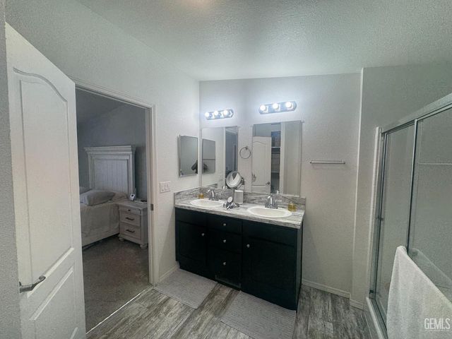6351 Akers Road 103, Bakersfield, CA 93313