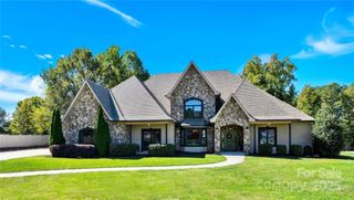 148 Castle Drive, Mooresville, NC 28117