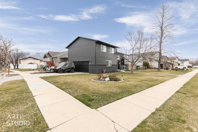 949 S 225 E, Layton, UT 84041