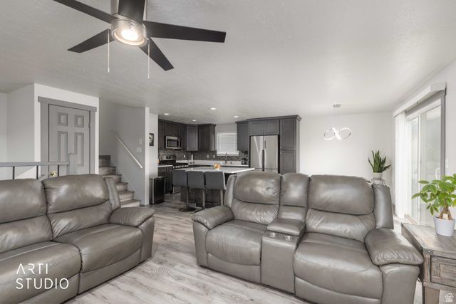 949 S 225 E, Layton, UT 84041