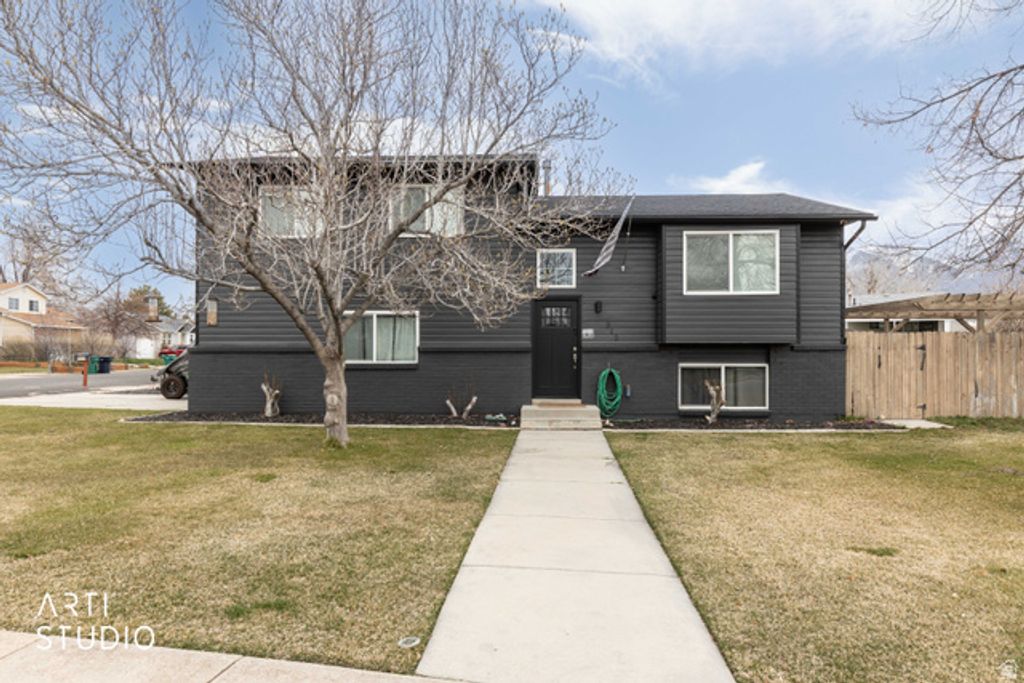 949 S 225 E, Layton, UT 84041