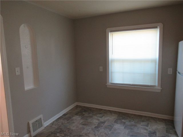 5203 Maplecrest Avenue, Parma, OH 44134