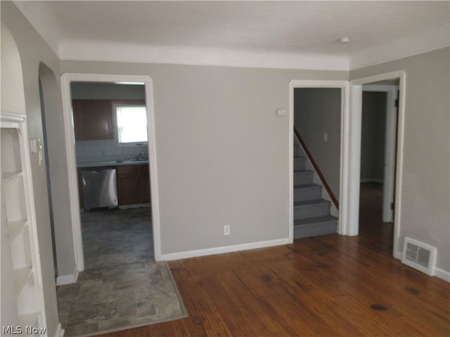 5203 Maplecrest Avenue, Parma, OH 44134