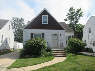 5203 Maplecrest Avenue, Parma, OH 44134