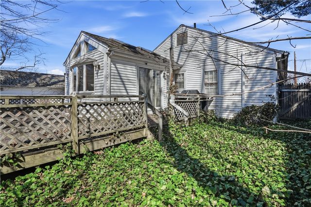 66 Edgehill Road, Providence, RI 02906