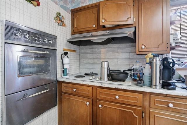 66 Edgehill Road, Providence, RI 02906