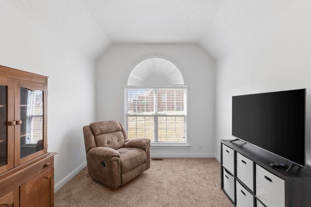 1014 Somerville Dr, Cottontown, TN 37048