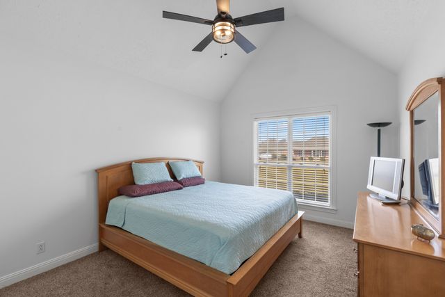 1014 Somerville Dr, Cottontown, TN 37048