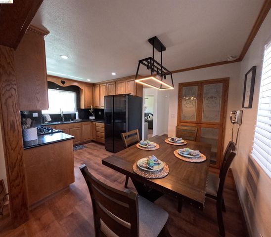 4397 Palo Verde Dr, Pittsburg, CA 94565