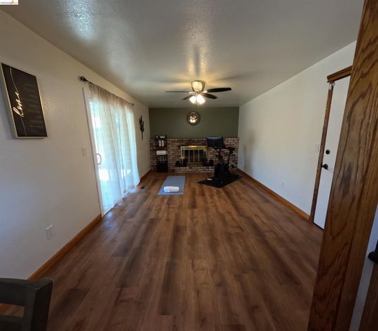 4397 Palo Verde Dr, Pittsburg, CA 94565