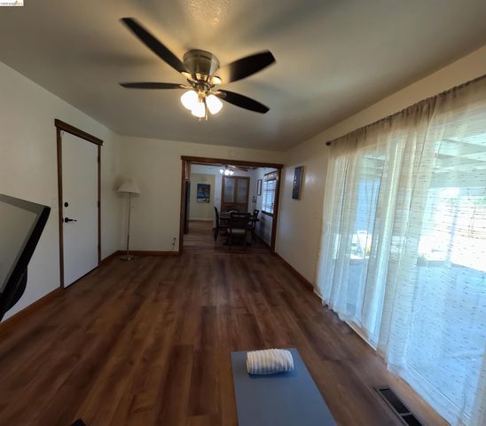 4397 Palo Verde Dr, Pittsburg, CA 94565