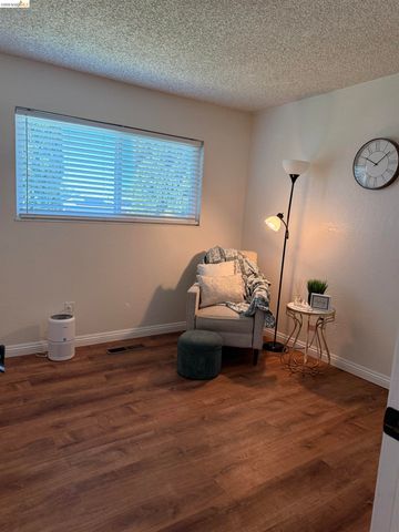 4397 Palo Verde Dr, Pittsburg, CA 94565