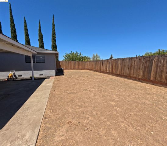 4397 Palo Verde Dr, Pittsburg, CA 94565