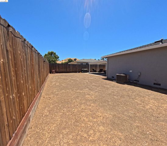 4397 Palo Verde Dr, Pittsburg, CA 94565