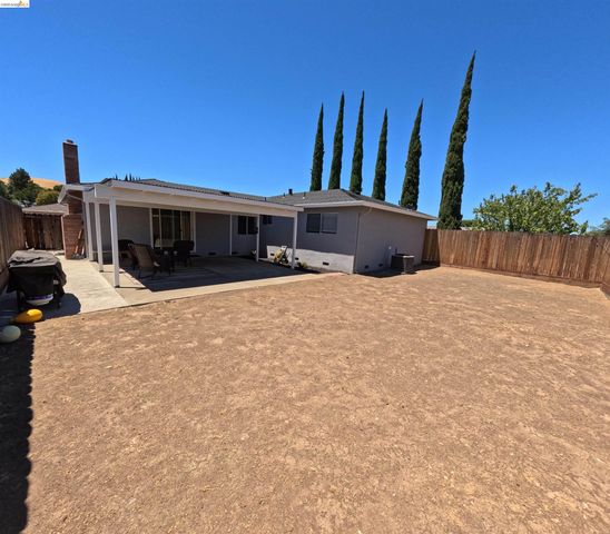 4397 Palo Verde Dr, Pittsburg, CA 94565