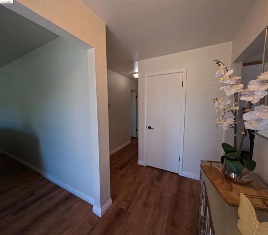 4397 Palo Verde Dr, Pittsburg, CA 94565