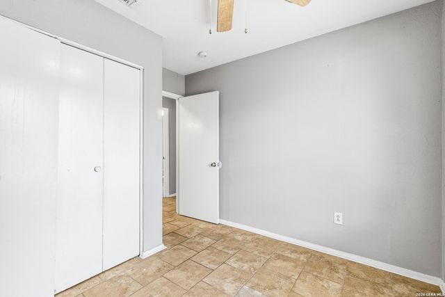 214 EARLYWAY DR, San Antonio, TX 78233