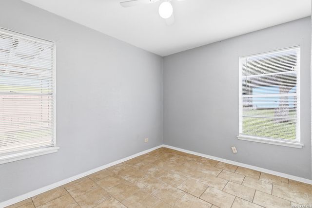 214 EARLYWAY DR, San Antonio, TX 78233