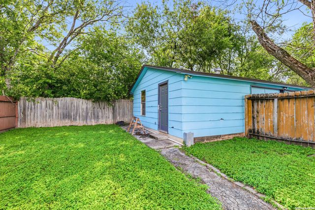 214 EARLYWAY DR, San Antonio, TX 78233