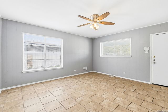 214 EARLYWAY DR, San Antonio, TX 78233