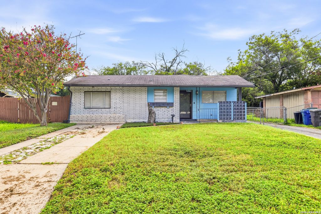 214 EARLYWAY DR, San Antonio, TX 78233