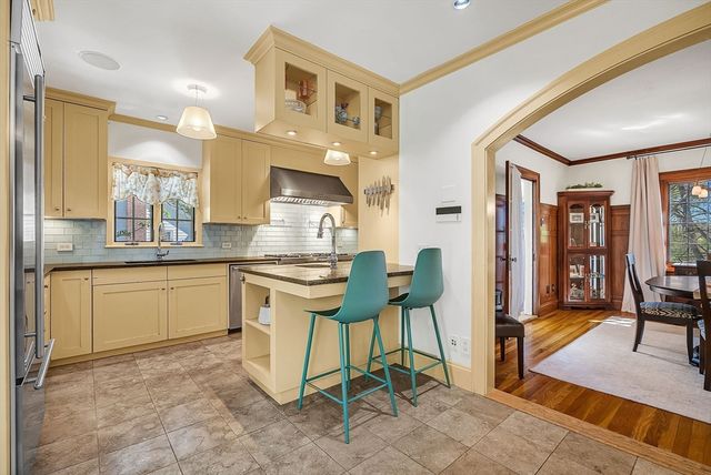 51 Fairfield St, Newton, MA 02460