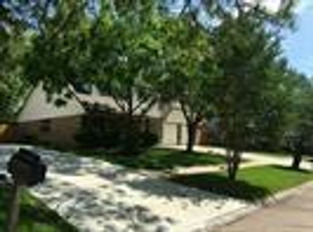5115 Tashkent Drive, Friendswood, TX 77546