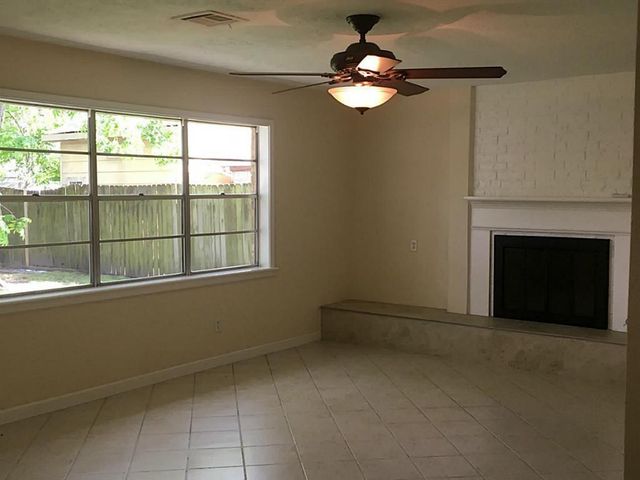 5115 Tashkent Drive, Friendswood, TX 77546
