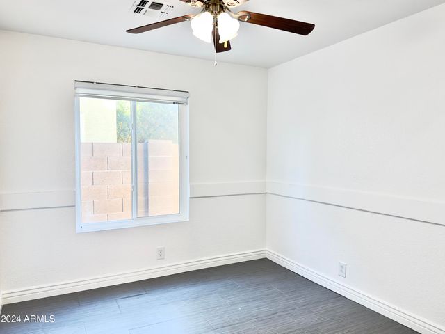 1360 S PORTLAND Avenue, Gilbert, AZ 85296