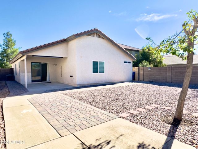 1360 S PORTLAND Avenue, Gilbert, AZ 85296
