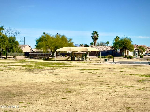 1360 S PORTLAND Avenue, Gilbert, AZ 85296