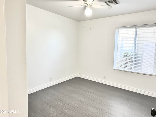 1360 S PORTLAND Avenue, Gilbert, AZ 85296
