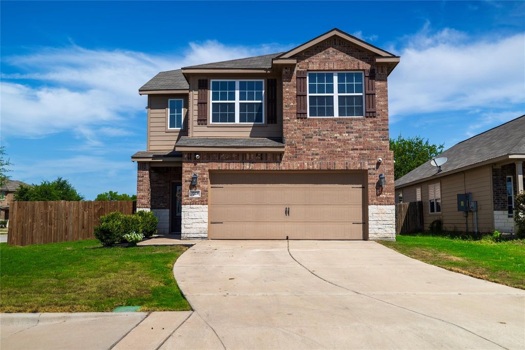 1728 Amy DR, Kyle, TX 78640