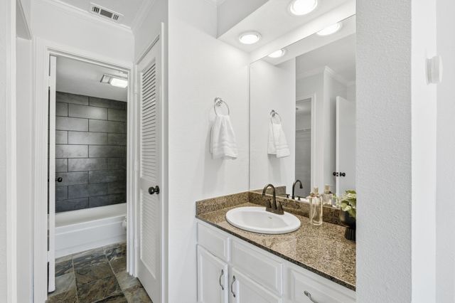 8888 Tallwood DR 2206, Austin, TX 78759