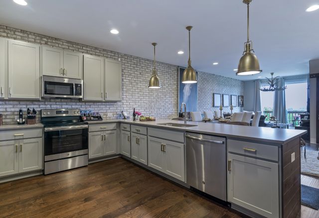 64 Fern Ave Unit 11, Nashville, TN 37207